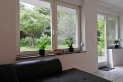 Blick-von-der-Couch-in-den-Garten